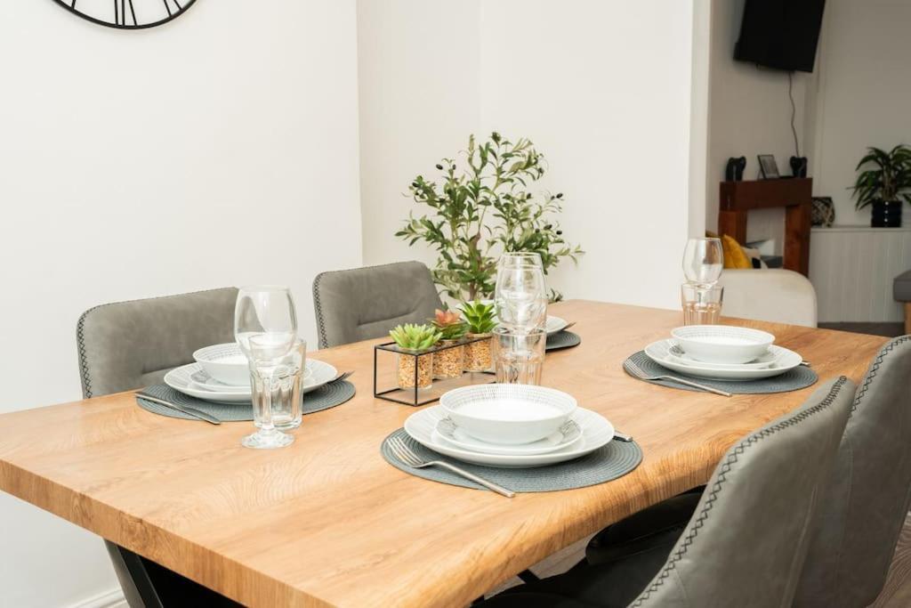 Stylish Home In York - Free Wifi & Parking - Close To Racecourse & City Centre Luaran gambar