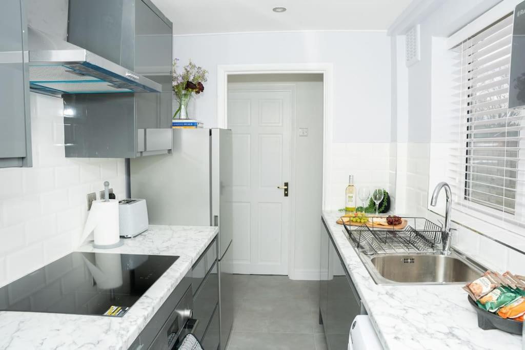Stylish Home In York - Free Wifi & Parking - Close To Racecourse & City Centre Luaran gambar