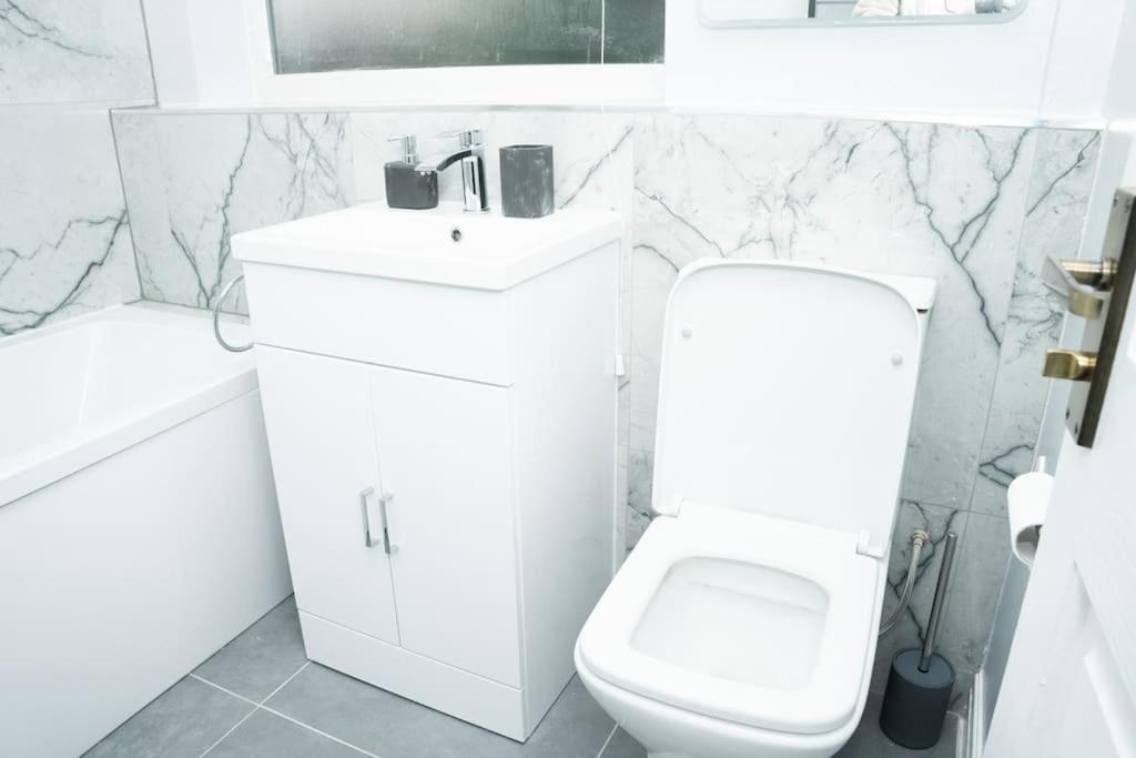 Stylish Home In York - Free Wifi & Parking - Close To Racecourse & City Centre Luaran gambar